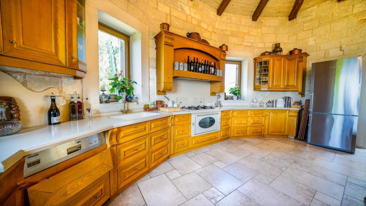 Luxury Villa Allure Dhafnes ภายนอก รูปภาพ