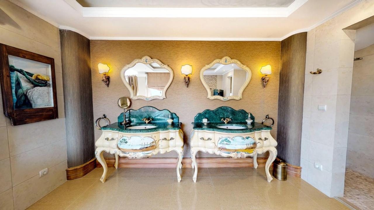 Luxury Villa Allure Dhafnes ภายนอก รูปภาพ