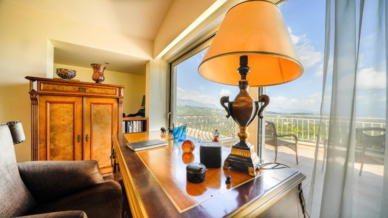 Luxury Villa Allure Dhafnes ภายนอก รูปภาพ