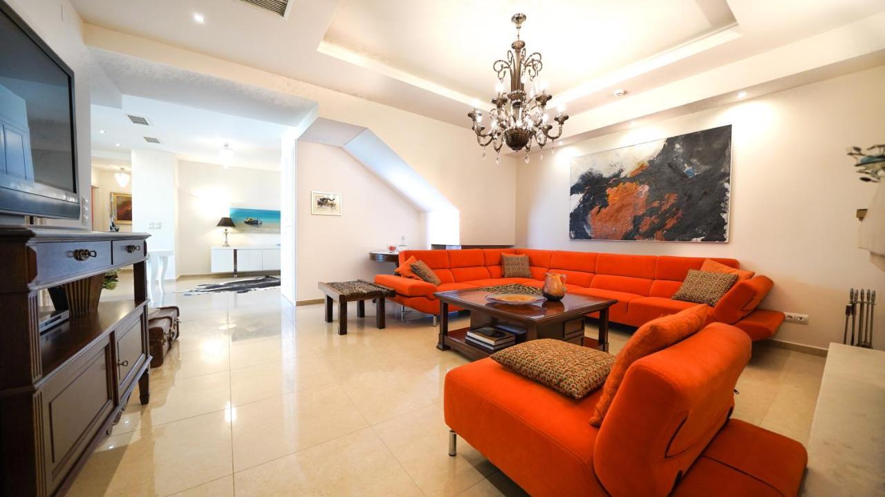 Luxury Villa Allure Dhafnes ภายนอก รูปภาพ