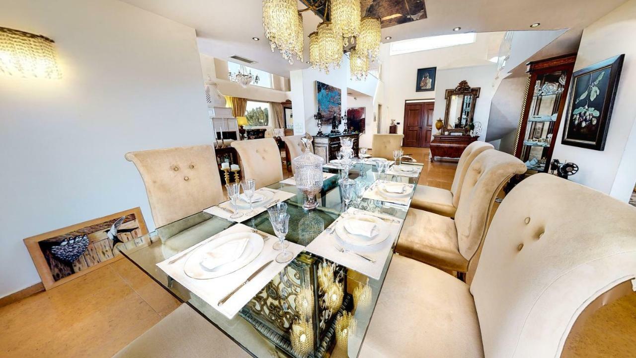 Luxury Villa Allure Dhafnes ภายนอก รูปภาพ